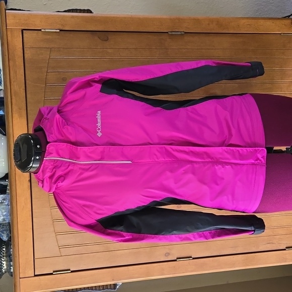 COLOMBIA WIND BREAKER - Picture 1 of 6